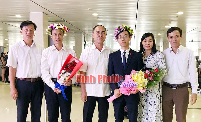 Lãnh đạo tỉnh đón, chúc mừng Nguyễn Văn Thành Lợi