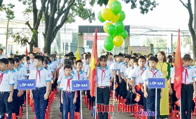 Công tác giáo dục chính trị, tư tưởng cho học sinh, sinh viên