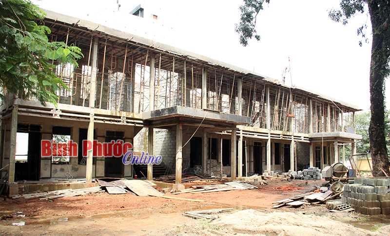 Bù Gia Mập không còn phòng học tạm, mượn