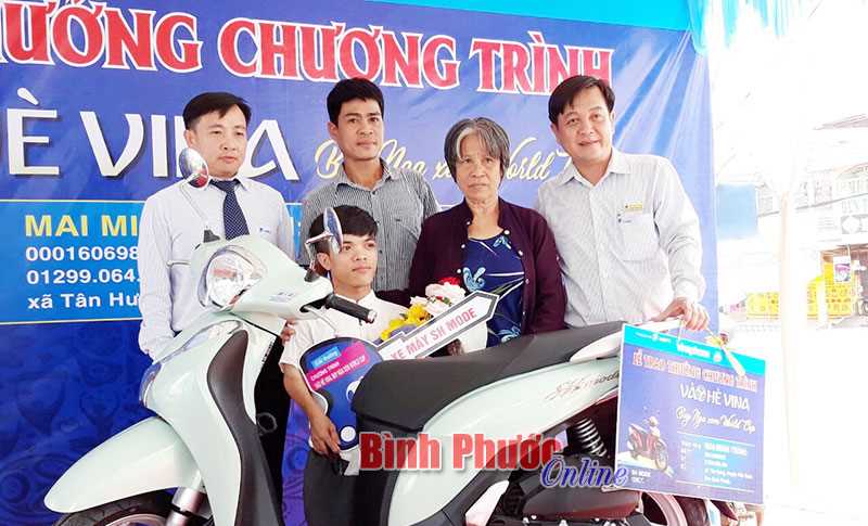 Khách hàng ở Hớn Quản trúng xe SH của Vinaphone