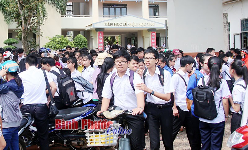 Có nên công khai điểm thi vào lớp 10?