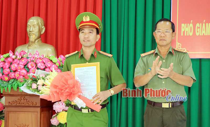 Công an tỉnh công bố quyết định điều động cán bộ