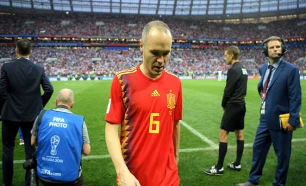 Andres Iniesta chính thức tuyên bố giã từ đội tuyển Tây Ban Nha