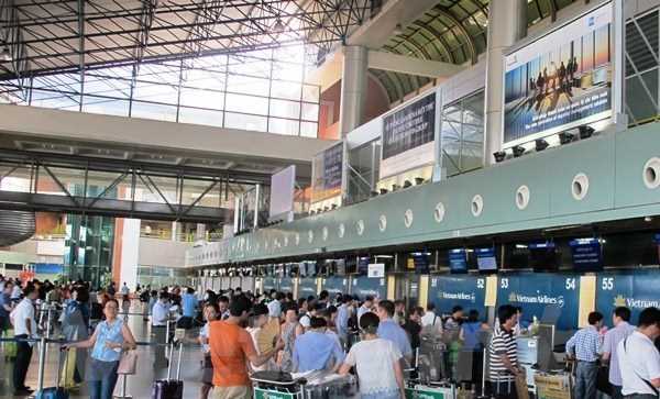 Gia tăng giả danh nhân viên sân bay lừa đảo, chiếm đoạt tài sản