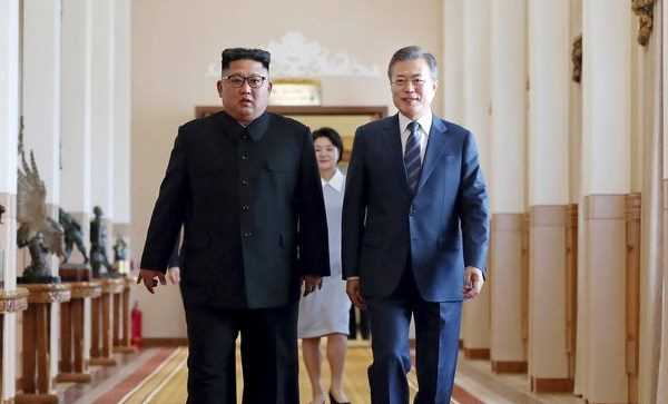 Lãnh đạo hai miền Triều Tiên viết lại lịch sử chia cắt dân tộc