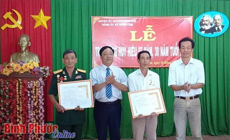 Phát huy vai trò của đảng viên cao tuổi