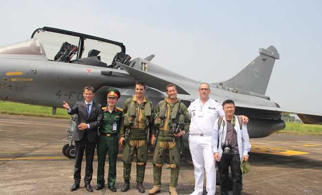 Đội hình bay đặc biệt của Không quân Pháp tới Việt Nam