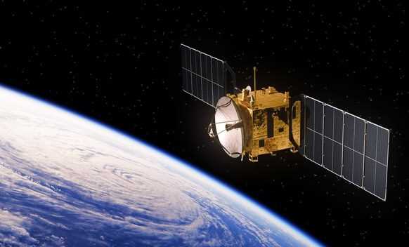 Sau máy bay không người lái, Facebook dùng vệ tinh để phát Internet