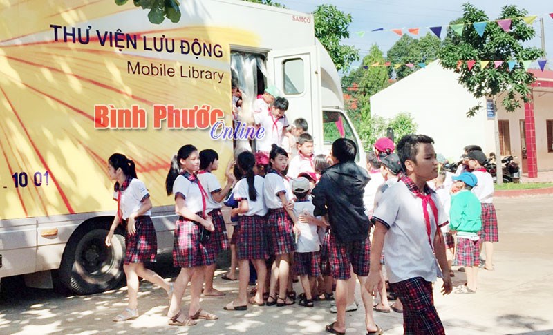 Thư viện lưu động mang tri thức đến vùng sâu