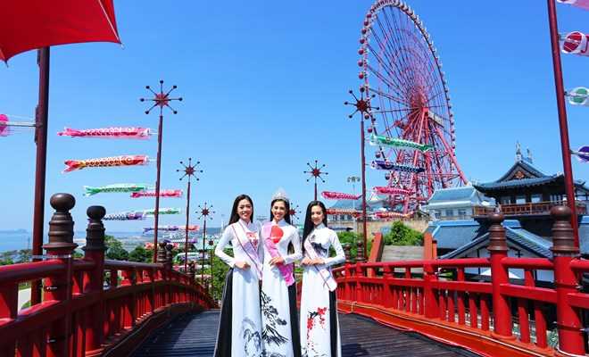 Top 3 Hoa hậu Việt Nam thướt tha &aacute;o d&agrave;i trong Lễ hội Mặt Trời mọc