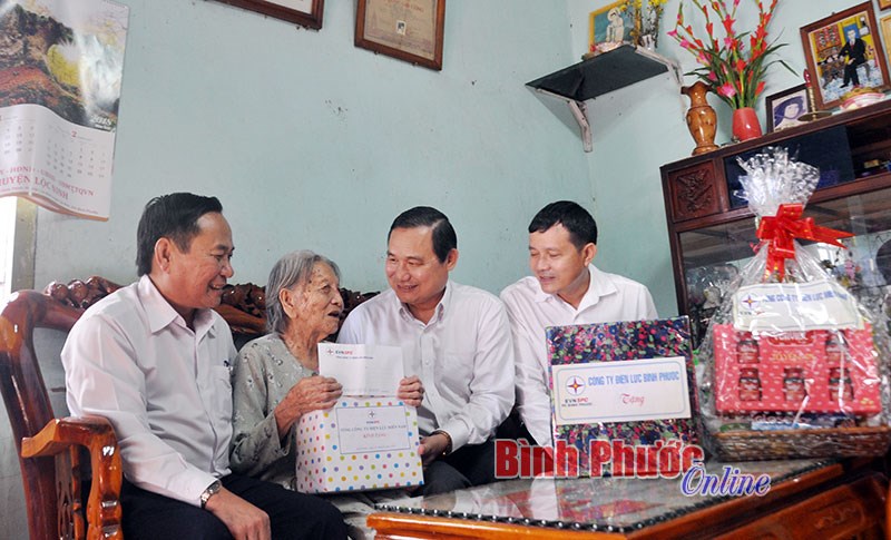 Thêm 10 căn nhà “Nghĩa tình Sông Bé yêu thương” trao cho hộ nghèo Bù Đốp