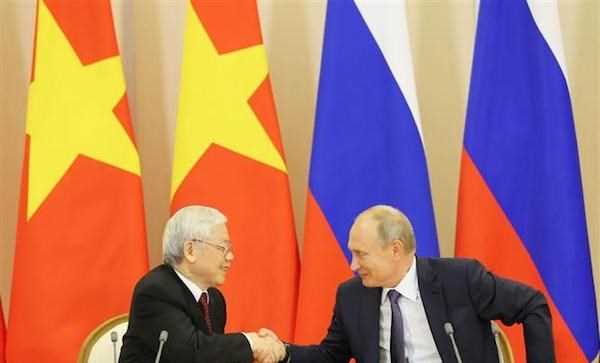 Việt Nam-Liên bang Nga tiến hành ký kết nhiều văn kiện hợp tác