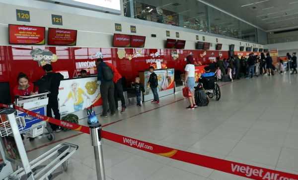 Giá nhiên liệu tăng, các hãng hàng không đề nghị tăng giá vé