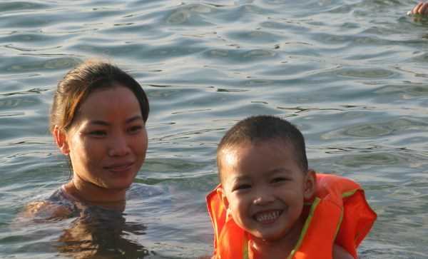 Trung Bộ duy trì nắng nóng, Tây Nguyên và Nam Bộ có mưa dông