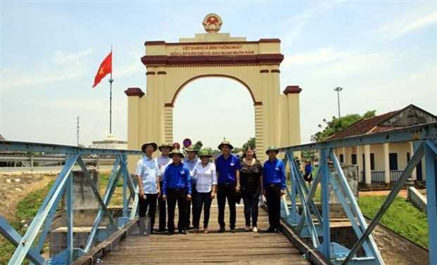 Cùng vun đắp tình đoàn kết anh em thủy chung Việt Nam-Cuba