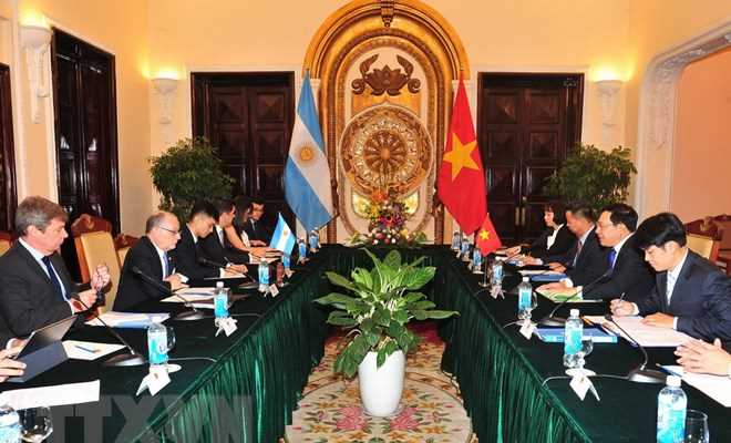 Bộ trưởng Ngoại giao và Tôn giáo Argentina thăm chính thức Việt Nam
