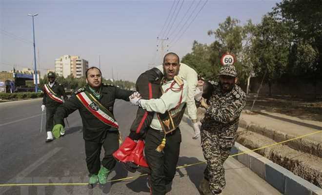 Iran bắt giữ một mạng lưới lớn nghi phạm vụ tấn công lễ diễu binh