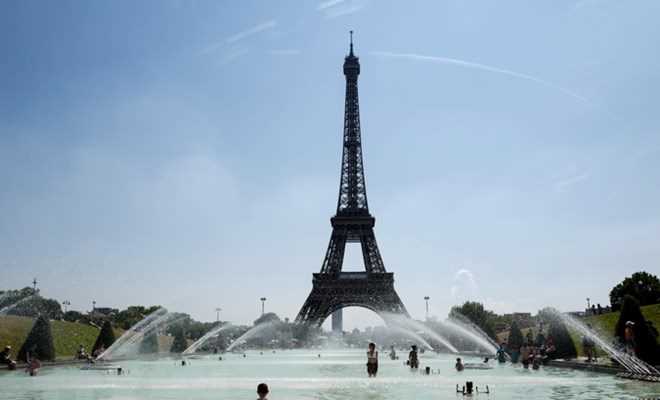 Pháp: Đàm phán không đạt kết quả, tháp Eiffel tiếp tục đóng cửa