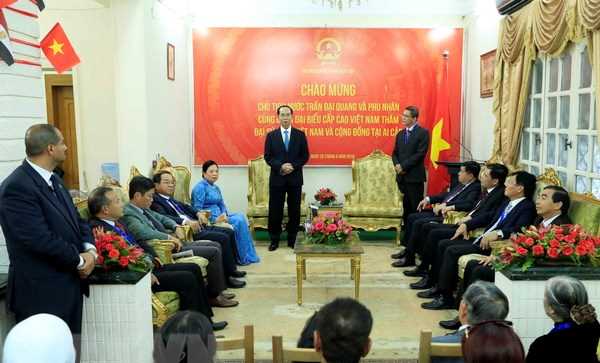 Chủ tịch nước Trần Đại Quang đến thăm Đại sứ quán Việt Nam tại Ai Cập
