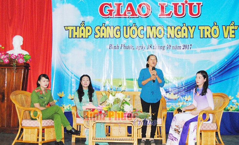 Ước mơ bình dị của những “bóng hồng” lạc lối