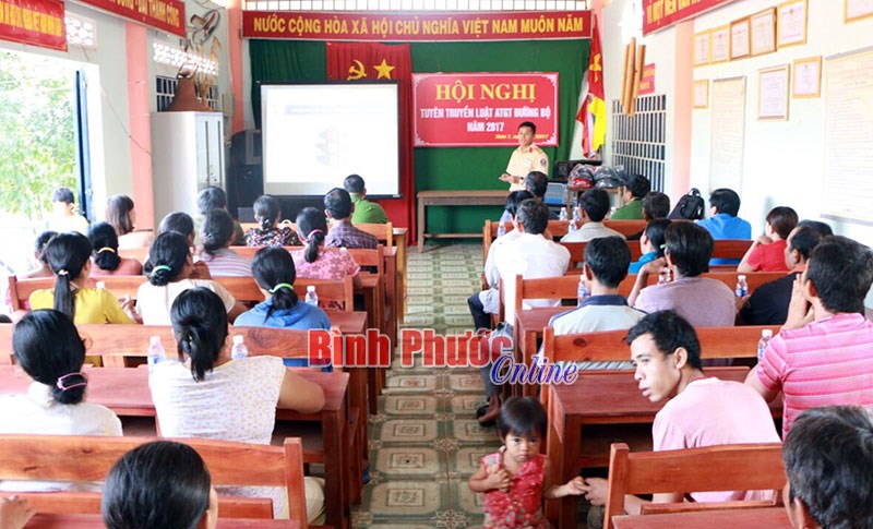 Công an thị xã Phước Long: Bảo đảm trật tự an toàn giao thông