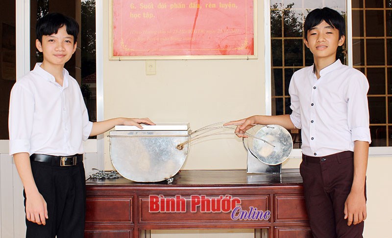 Độc đáo thiết bị tạo dòng điện từ năng lượng xanh