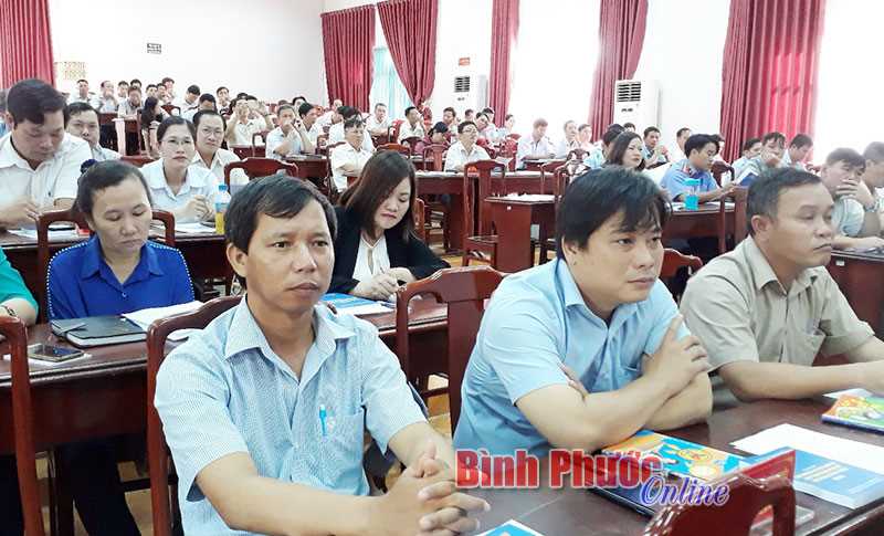 Bồi dưỡng, cập nhật kiến thức d&agrave;nh cho đối tượng 4