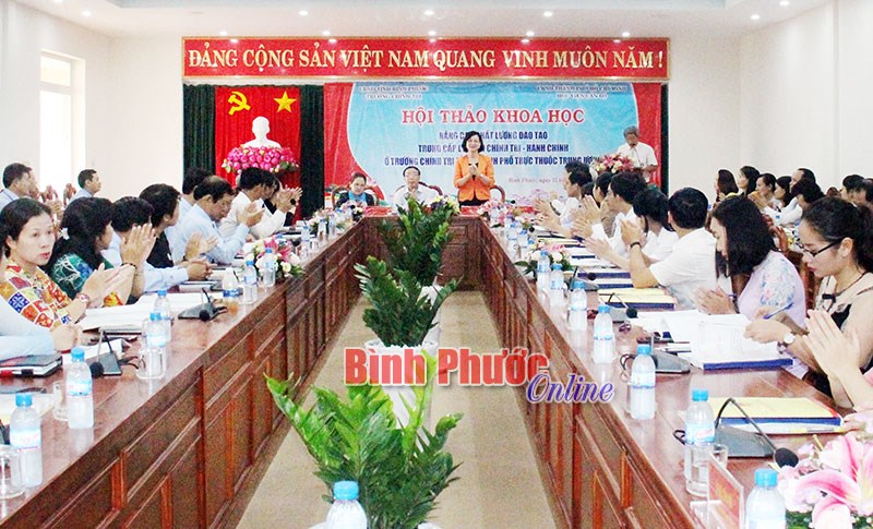 Hội thảo khoa học n&acirc;ng cao chất lượng đ&agrave;o tạo trung cấp l&yacute; luận ch&iacute;nh trị - h&agrave;nh ch&iacute;nh