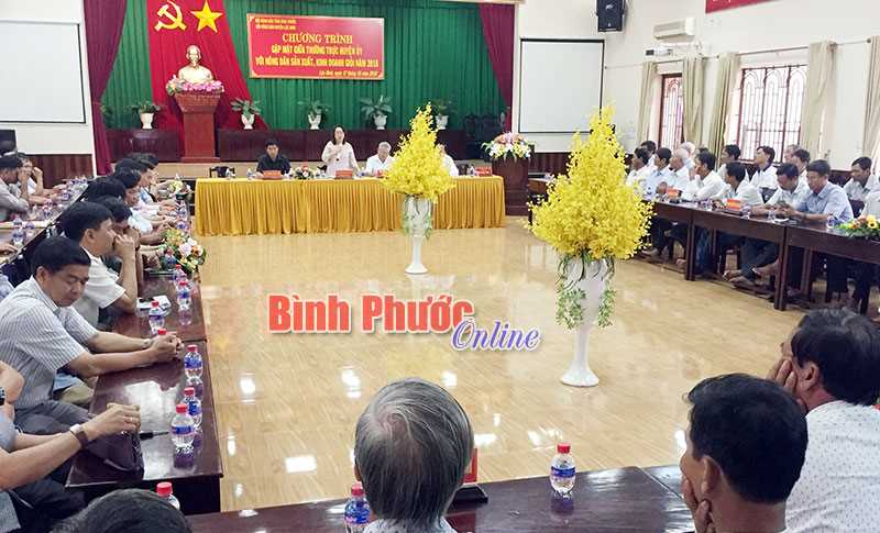 Huyện ủy Lộc Ninh gặp mặt 80 nông dân sản xuất - kinh doanh giỏi