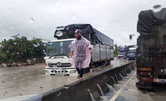 Đã có 14 người chết, 2 người mất tích do mưa lũ ở Nha Trang