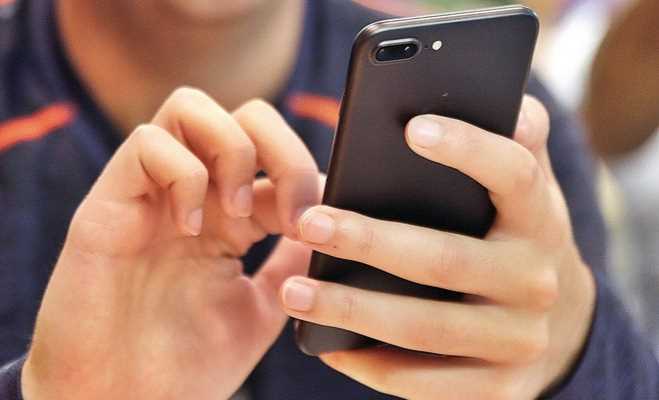 Dân Hàn Quốc lo sợ phụ thuộc quá nhiều vào điện thoại thông minh