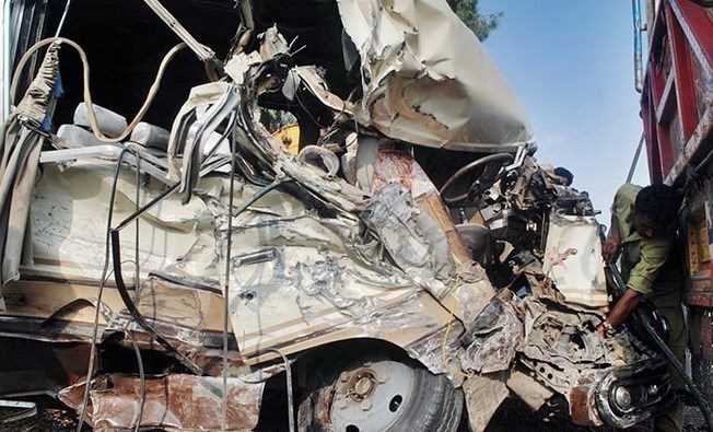 Tai nạn thảm khốc ở Pakistan, hơn 50 người thương vong