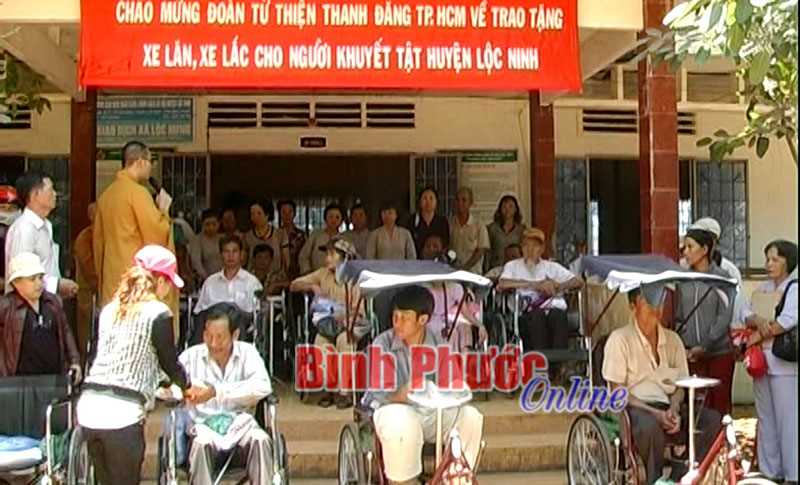 Lộc Ninh chăm lo người khuyết tật