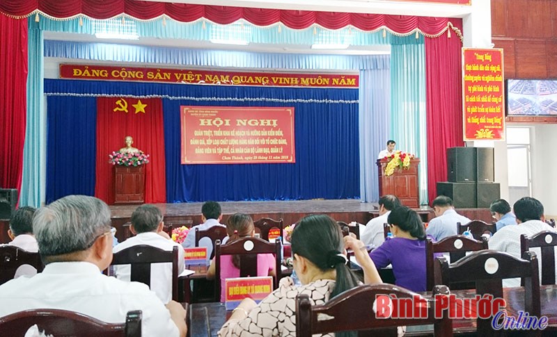 Khắc phục &ldquo;khoảng trống&rdquo; trong đ&aacute;nh gi&aacute; tổ chức cơ sở đảng v&agrave; đảng vi&ecirc;n