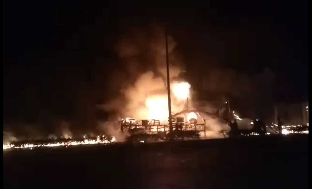 19 căn nhà bị cháy, 4 người trong một gia đình thiệt mạng trong vụ nổ xe bồn