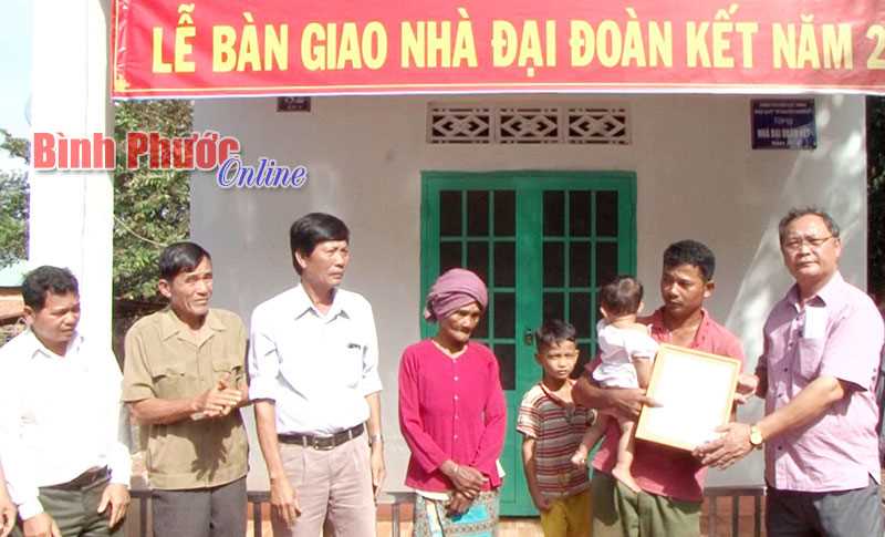 Lộc Ninh hoàn thành 15 công trình, phần việc mừng đại hội MTTQ