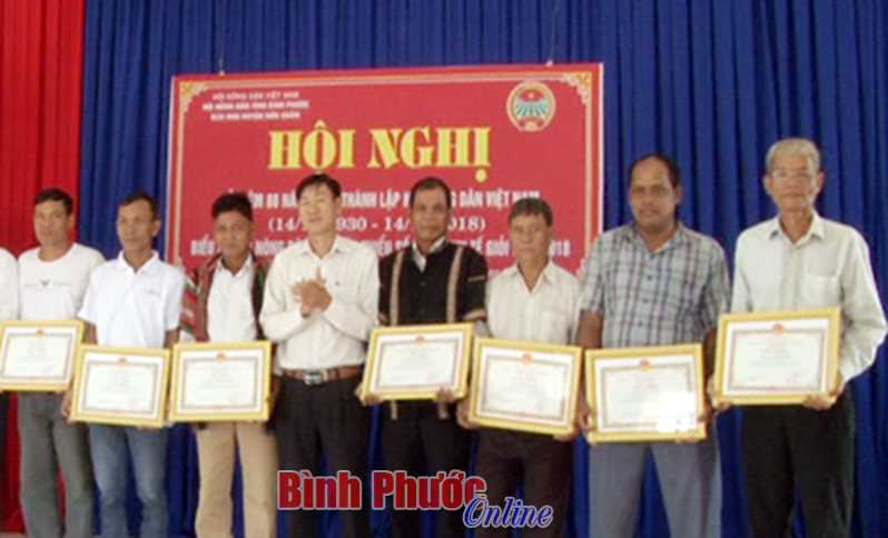 Những n&ocirc;ng d&acirc;n DTTS l&agrave;m kinh tế giỏi&nbsp;