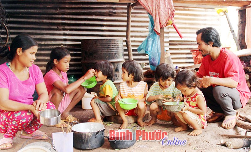 Ng&agrave;nh d&acirc;n số B&igrave;nh Phước chuyển m&igrave;nh theo Nghị quyết số 21-NQ/TW - B&agrave;i 2