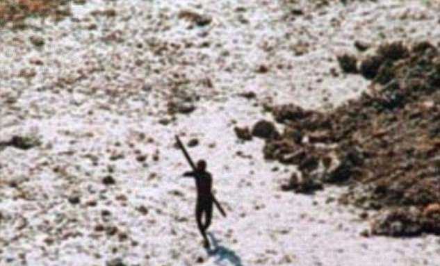 Du khách Mỹ bị thổ dân Ấn Độ Dương bắn chết bằng cung tên