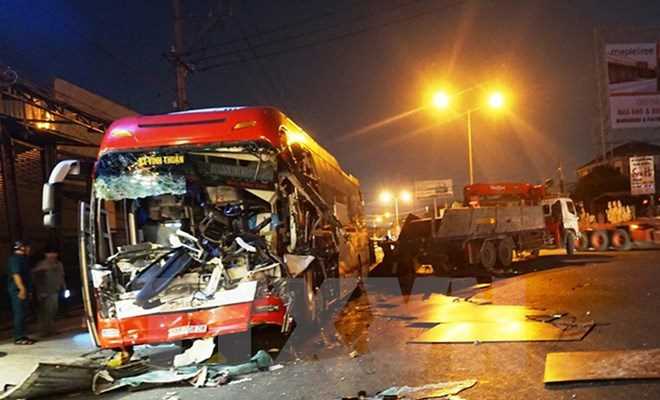 Gần 6.700 người chết v&igrave; tai nạn giao th&ocirc;ng trong 10 th&aacute;ng năm nay