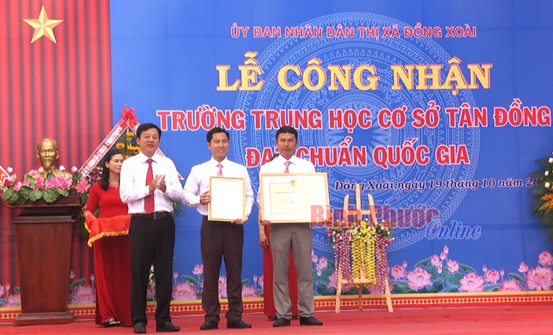 Trường THCS Tân Đồng đạt chuẩn quốc gia