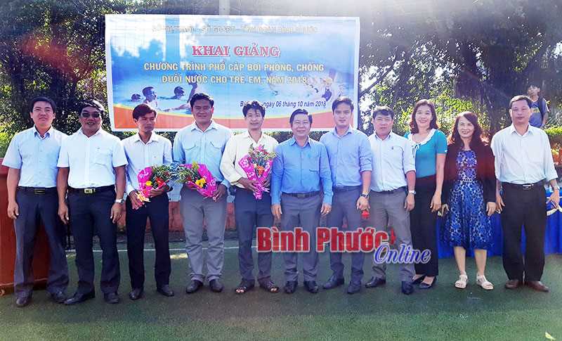 Bù Đăng: Phổ cập bơi phòng, chống đuối nước cho trẻ
