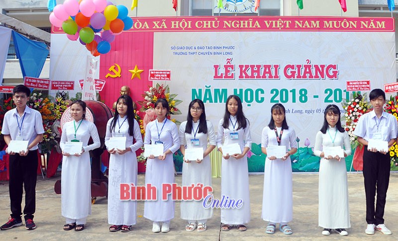 THPT chuyên Bình Long - ngôi trường của những điều lạ