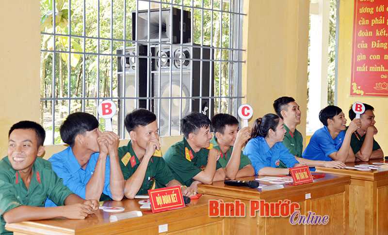 Bộ CHQS tỉnh tổ chức Ng&agrave;y ph&aacute;p luật