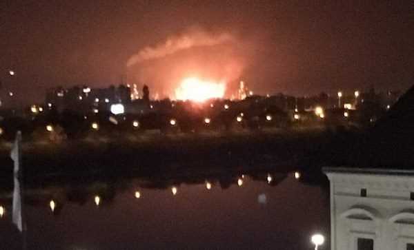 Nổ lớn tại nhà máy lọc dầu của Bosnia và Herzegovina