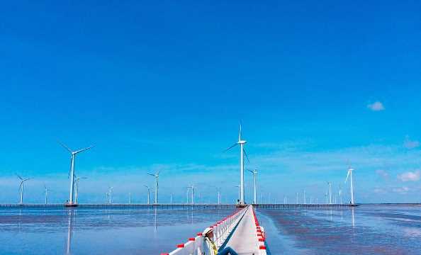 Check-in 3 cánh đồng quạt gió đẹp như trời Âu ở Việt Nam