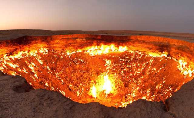 "Cửa địa ngục" bốc cháy không ngừng suốt 50 năm