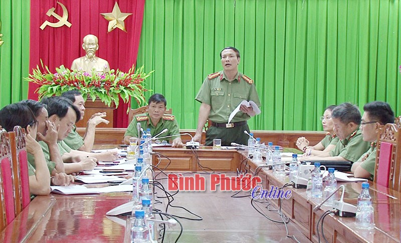 Cục X&acirc;y dựng phong trào toàn d&acirc;n bảo v&ecirc;̣ ANTQ l&agrave;m việc tại B&igrave;nh Phước