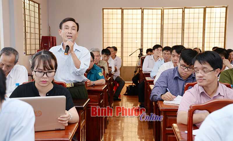 Đại biểu Quốc hội tỉnh tiếp x&uacute;c cử tri x&atilde; Thanh Lương