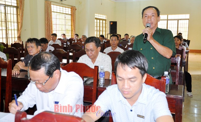 &ETH;ại biểu Quốc hội tiếp x&uacute;c cử tri Lộc Ninh v&agrave; Chơn Th&agrave;nh